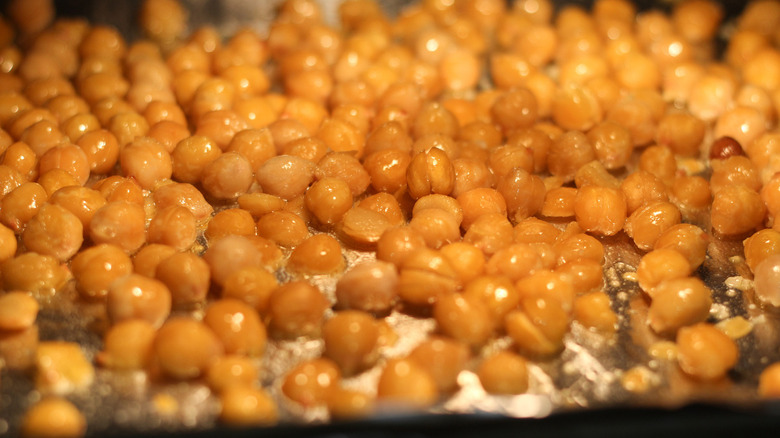 Chickpeas roasting