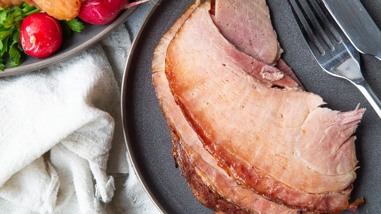 ham slices on plate 