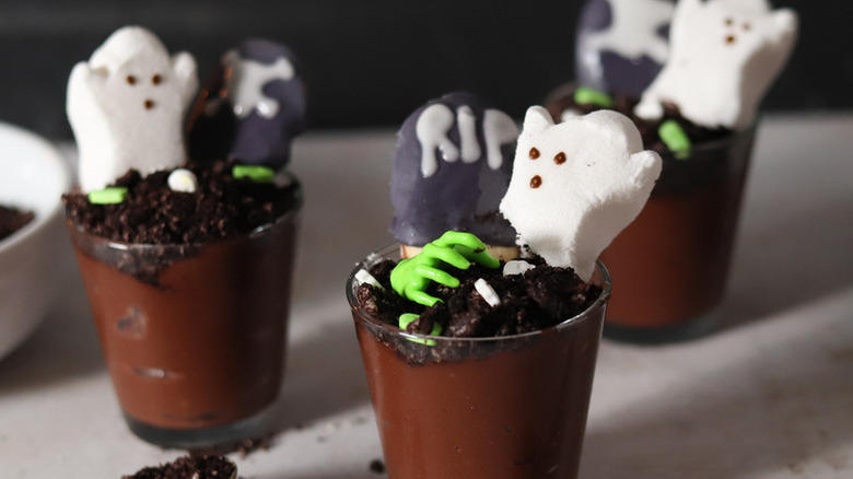 pudding graveyard cups with toppings