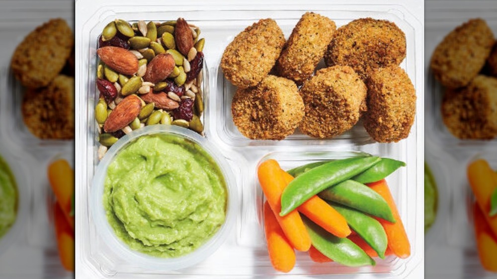 chickpea bits & avocado protein box