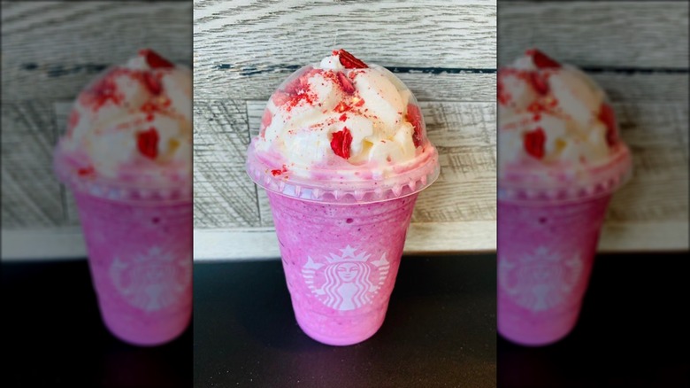 Hello Kitty Frappuccino