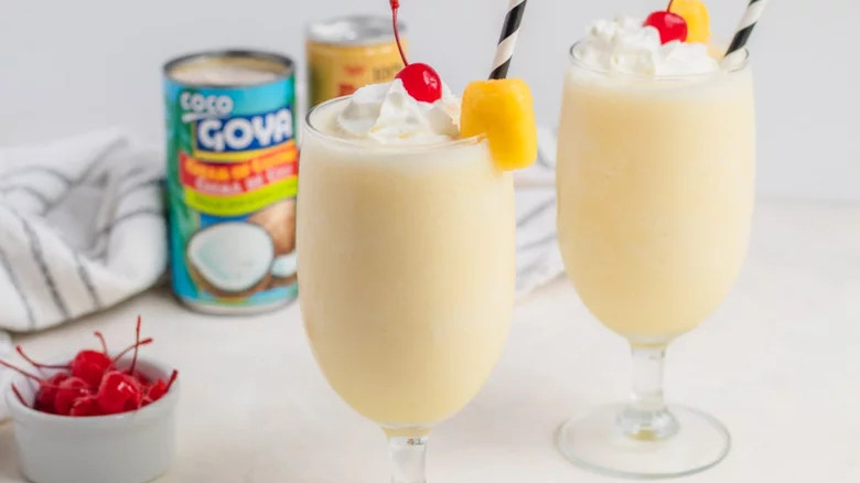 virgin piña coladas with straws