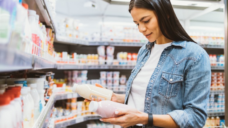 shopper comparing products