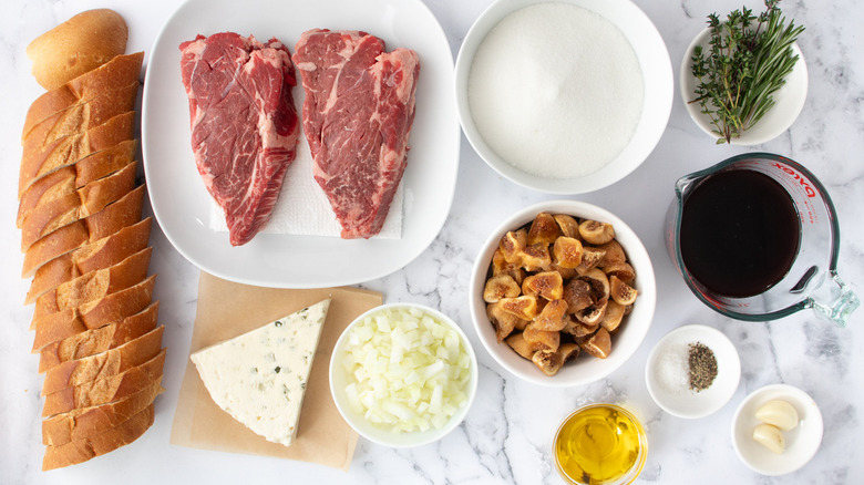 ingredients for steak and fig jam crostini