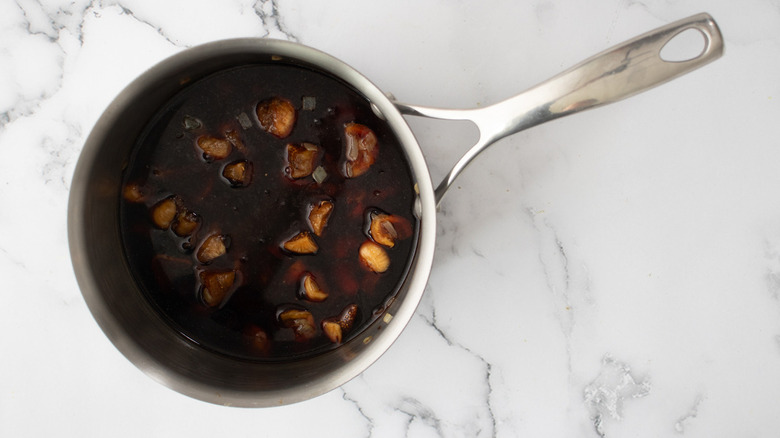 fig wine jam in saucepan