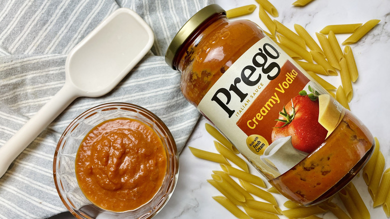 Jar of Prego Creamy Vodka pasta sauce