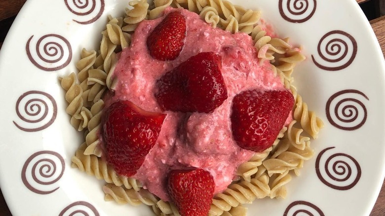  strawberry sauced pasta with strawberries