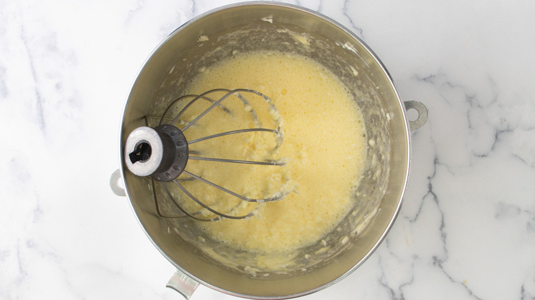 yellow liquid in bowl