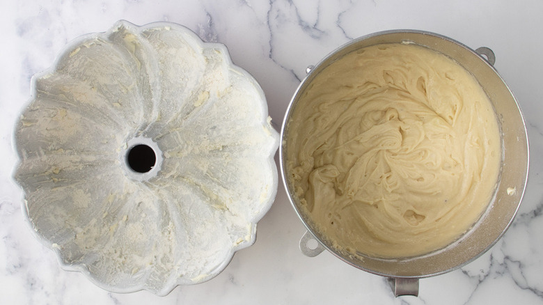 cake batter and bundt pan