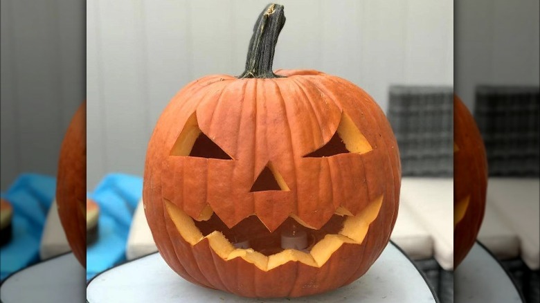 A classic jack-o-lantern