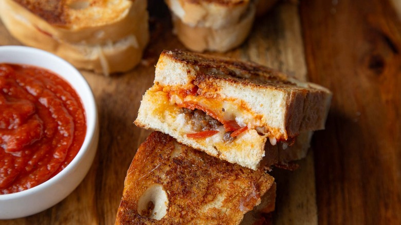 pizza grilled cheese sandwich