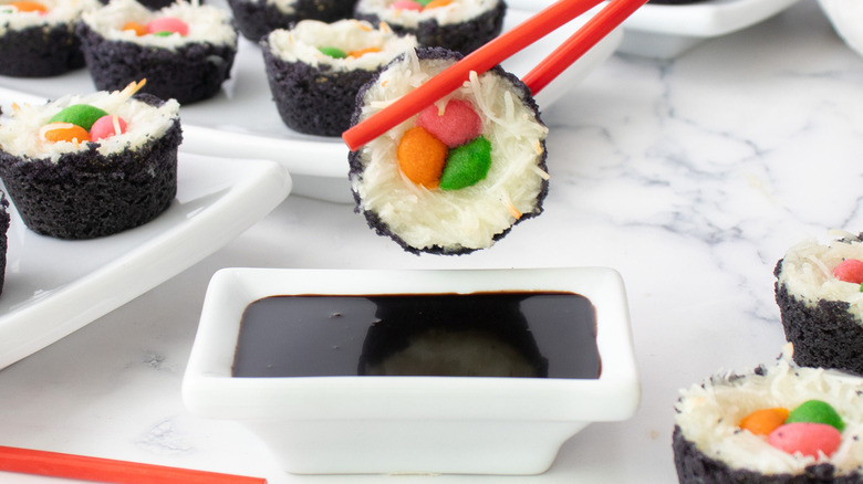 sushi cookies with chocolate syrup