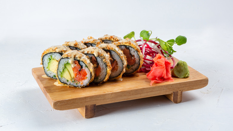 salmon tempura roll