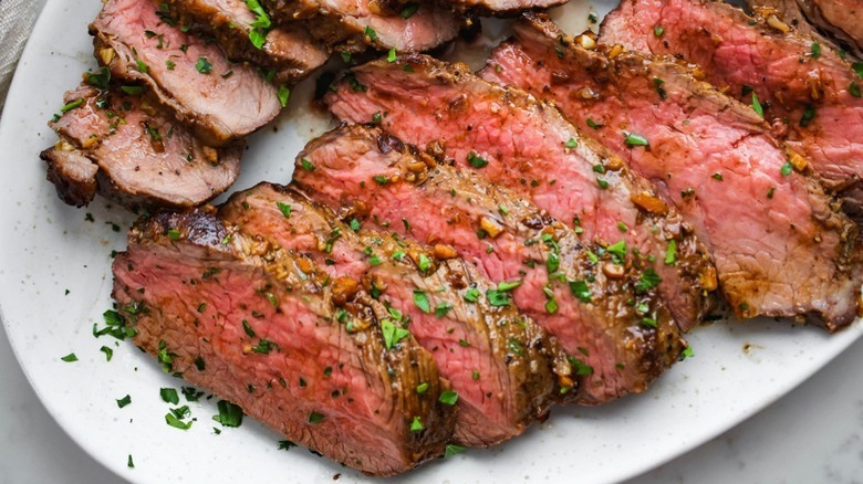 Garlic And Black Pepper Tri Tip Roast