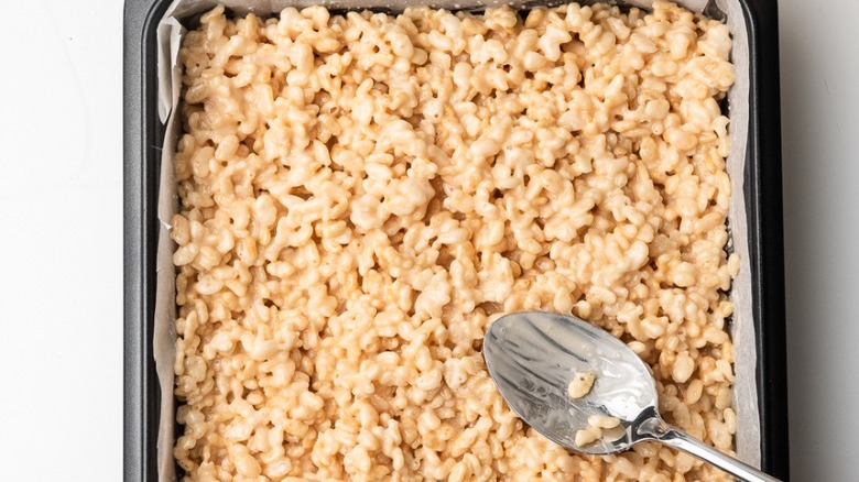 rice krispie mixture in pan