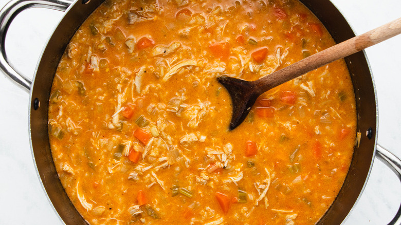 mulligatawny soup in pot