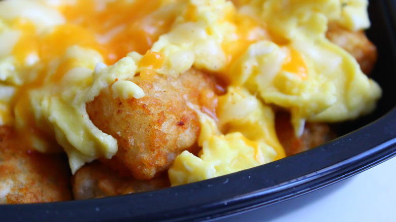 Taco Bell Breakfast Tots Review A Tasty Start To The Day 6156