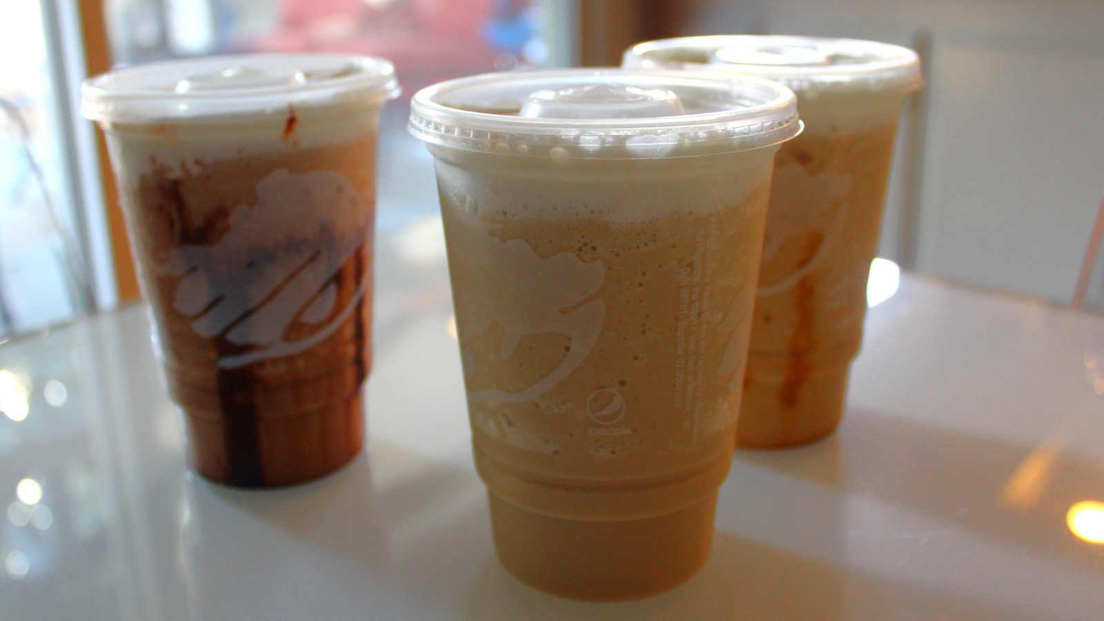 https://www.mashed.com/img/gallery/taco-bell-coffee-chillers-review-these-thick-and-creamy-drinks-deliver-perfect-level-of-sweetness/l-intro-1702770180.jpg