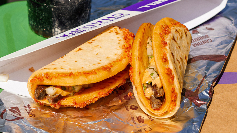 Taco Bell Cheesy Beef Chalupas