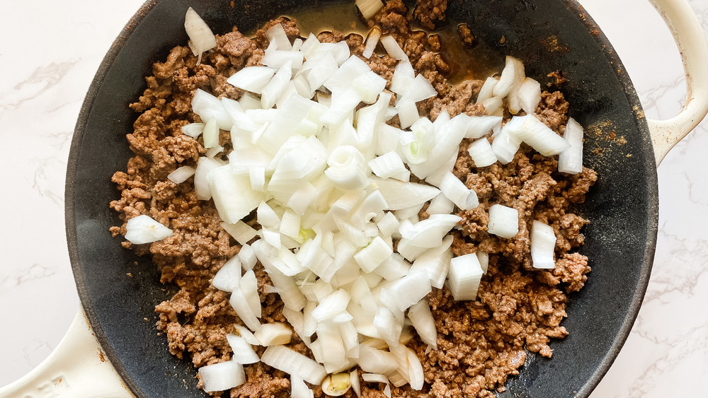 cooking beef with onions