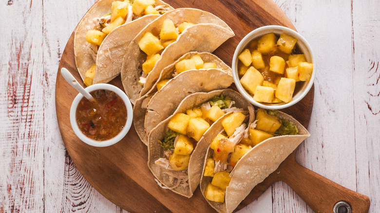 Soft tacos with chicken and pineapple