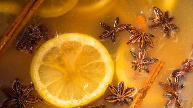 Mulled cider infusion