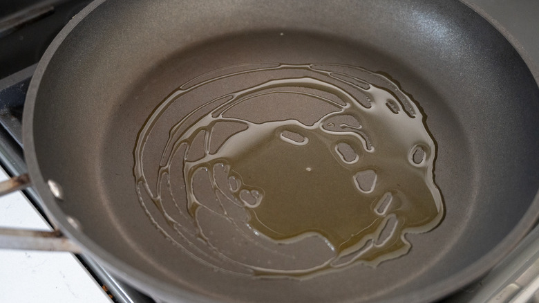 heat oil in skillet