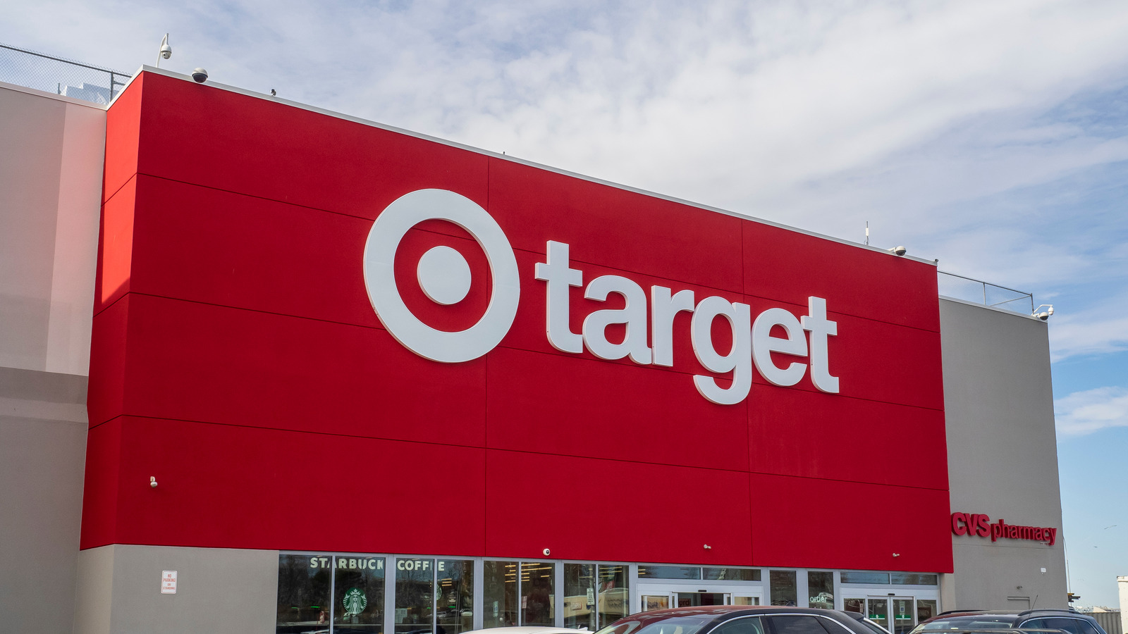 target-is-the-latest-chain-to-cover-100-of-employees-college-tuition