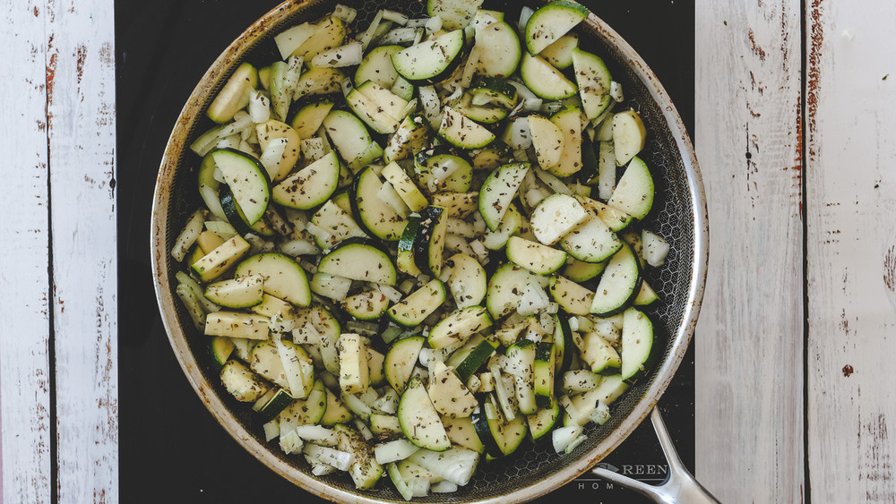 zucchini in pan