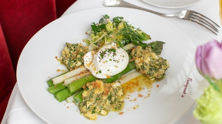 An asparagus dish served at Fouquet's New York