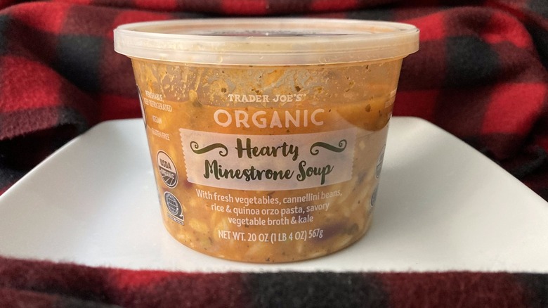 container of Organic Hearty Minestrone Soup