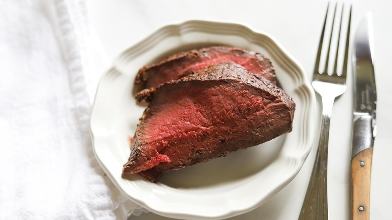 sliced roast beef on plate