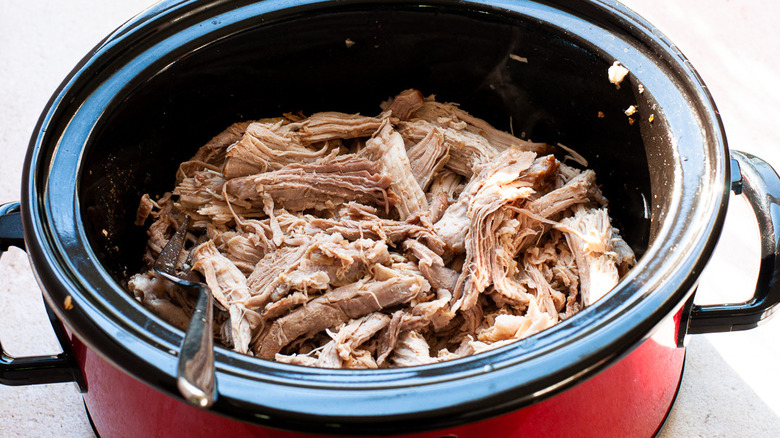 shredded pork in slow cooker