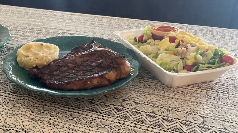 texas roadhouse steak and salad