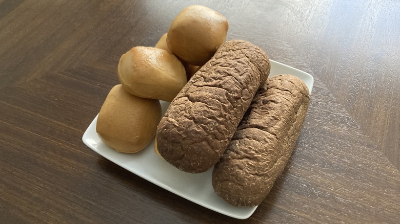 Bread from Outback and Texas Roadhouse