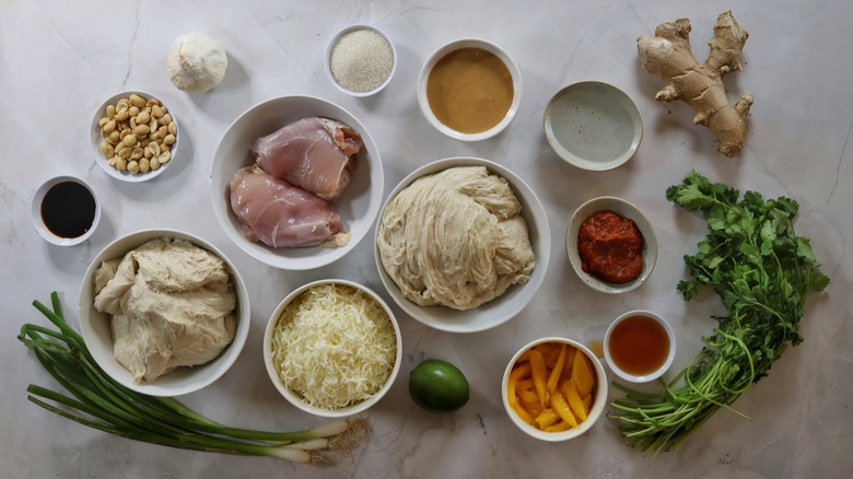 thai chicken pizza ingredients