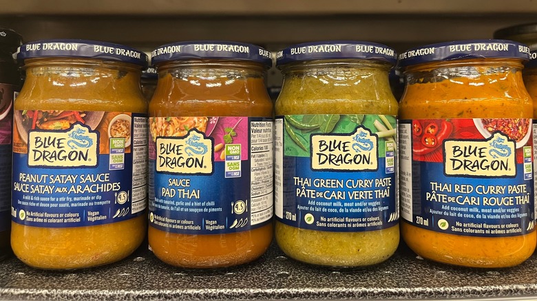 Thai curry pastes on grocery store shelves