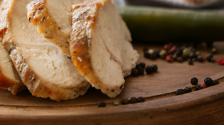 Sliced turkey with peppercorns