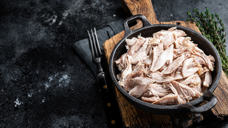 shredded chicken in bowl