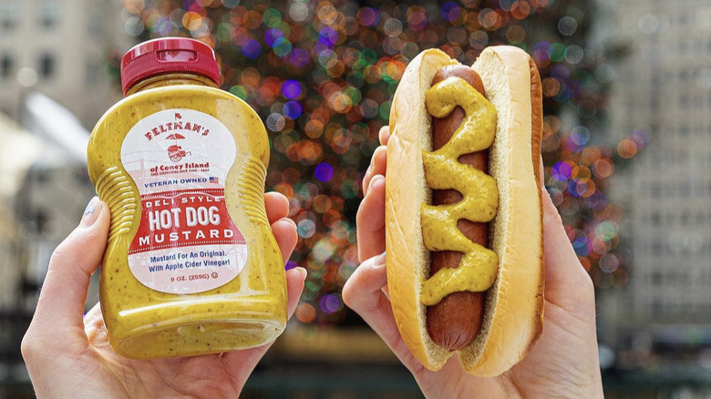 Feltman's hot dog and mustard