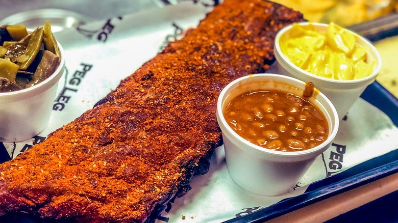 ribs with sides on tray