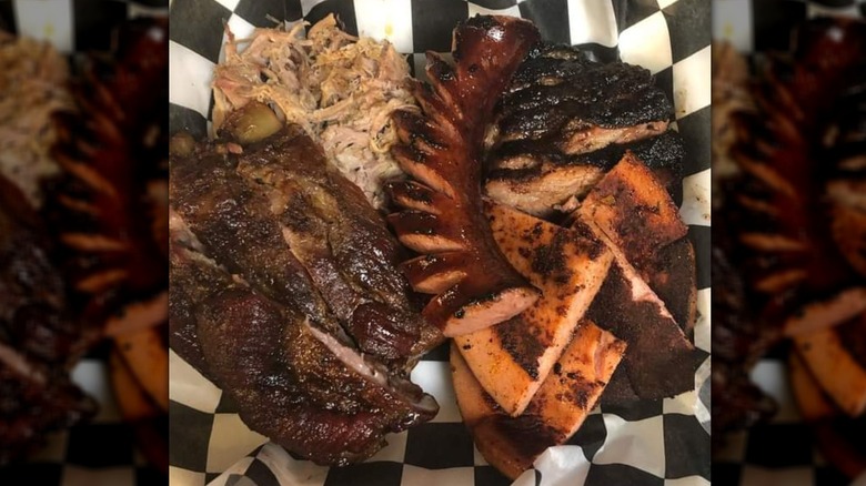 barbecue meat platter