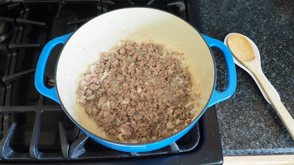 brown beef before making 5-ingredient chili