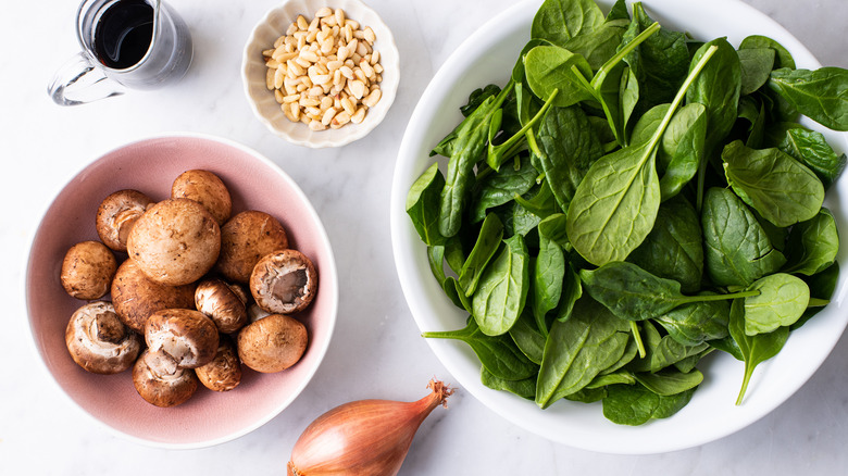 ingredients for spinach salad