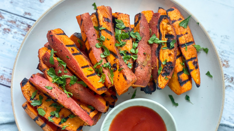 Grilled sweet potato wedges 