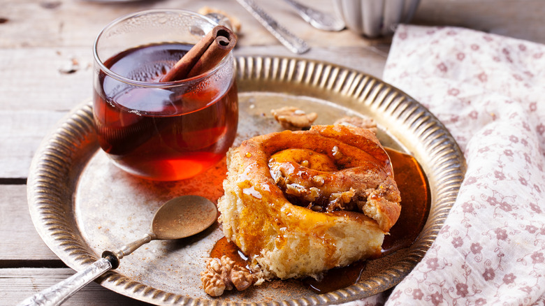 honey bun on plate