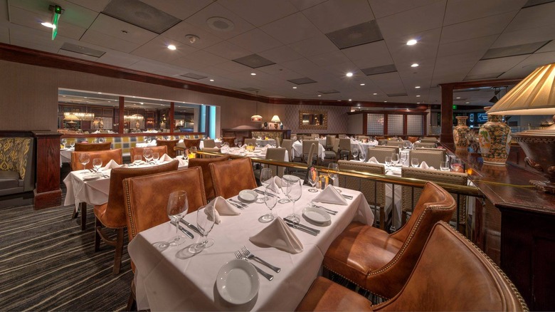 Interior of Ruth's Chris Pikesville