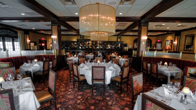 Dining room at Richmond Ruth's Chris