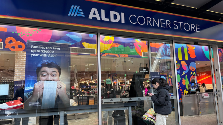 Aldi storefront and signage