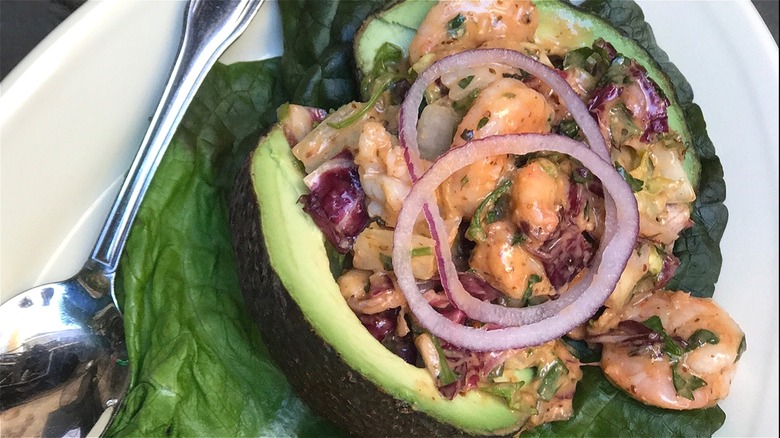 Stuffed shrimp avocado salad Cajun